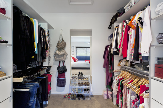 How To Store Clothes in a Storage Unit